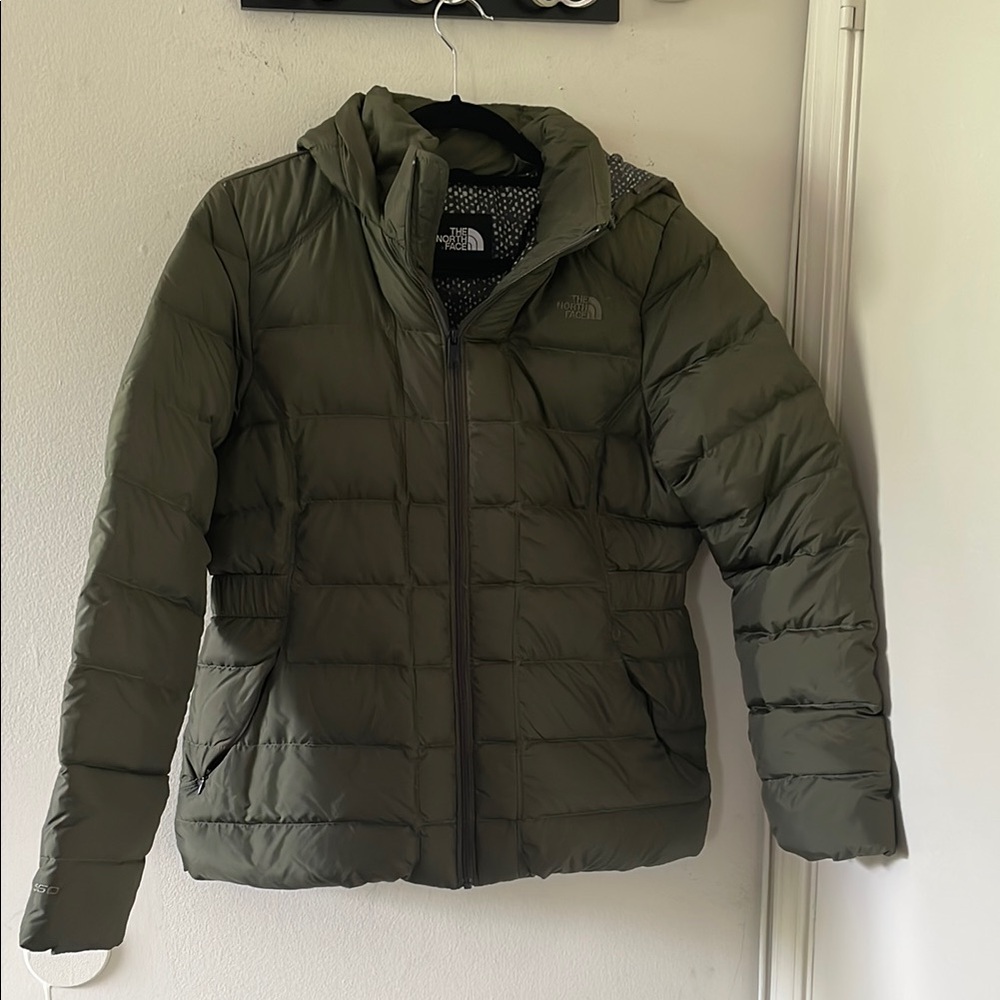 The North Face Green Puffer Jacket, Gotham Style. Size Large